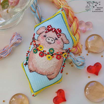 Missis Pig Candy Embroidery pattern
