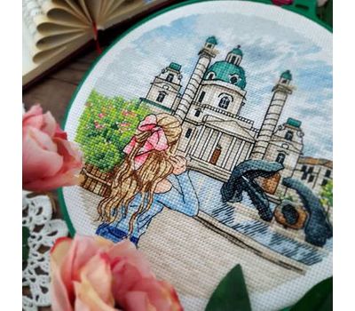 Vienna Karlkirche round cross stitch pattern