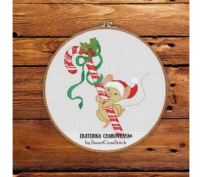Xmas Mouse with Candy Free cross stitch pattern