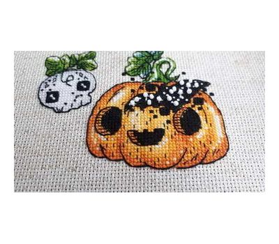 Pumpkin with bat cross stitch pattern
