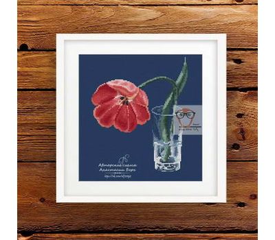 Floral free cross stitch pattern Tulip framed