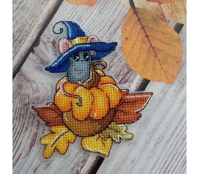 Funny cross stitch pattern Halloween Mouse}