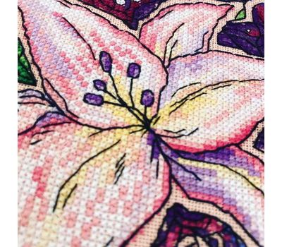 Flower cross stitch pattern  Lilly}