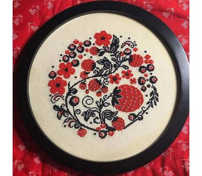 Strawberry wreath floral cross stitch pattern stitched