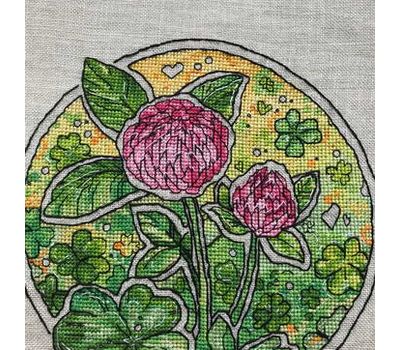 Round cross stitch pattern Flower Clover}